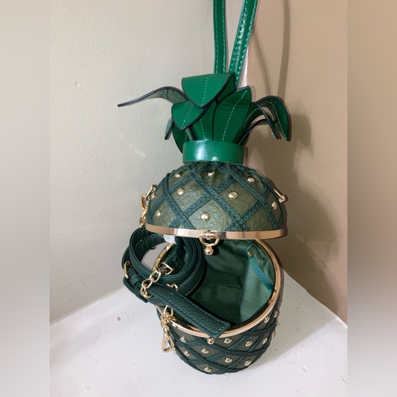 Purses 👜 - Picture 8 of 16